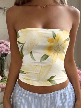 SHEIN Cream Floral Strapless Tube Crop Top with Yellow Lilies